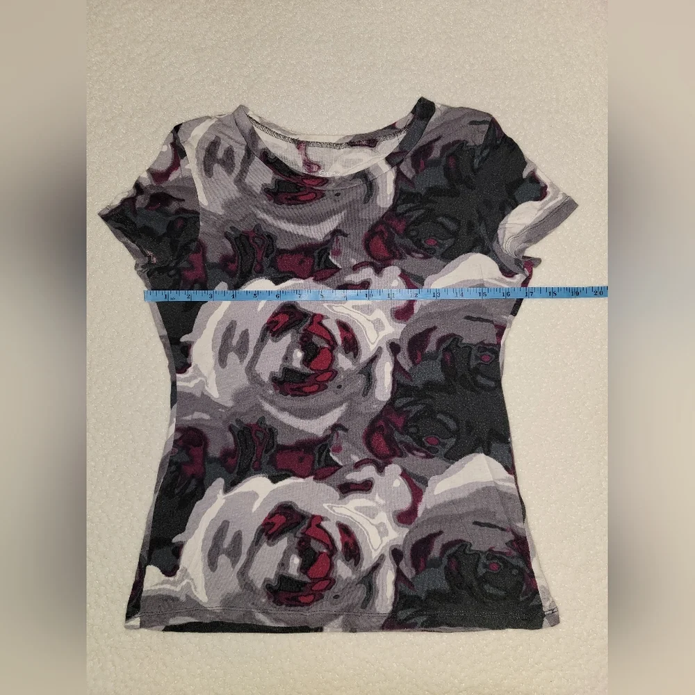 Express  Top - Picture 4 of 8